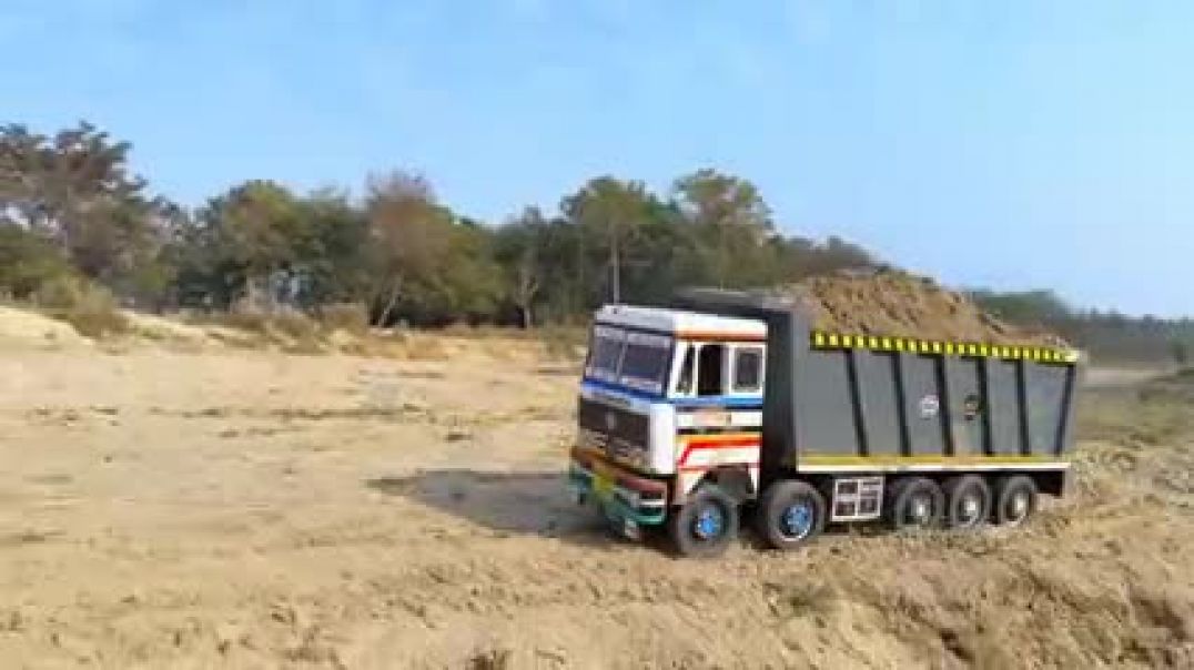 JCB_5CX_Loading_Mud_BharatBenz_Truck_Swaraj_Tractor_Pickup_Tipper__Jcb_Ki_Khudai___Tractor_cartoon(2