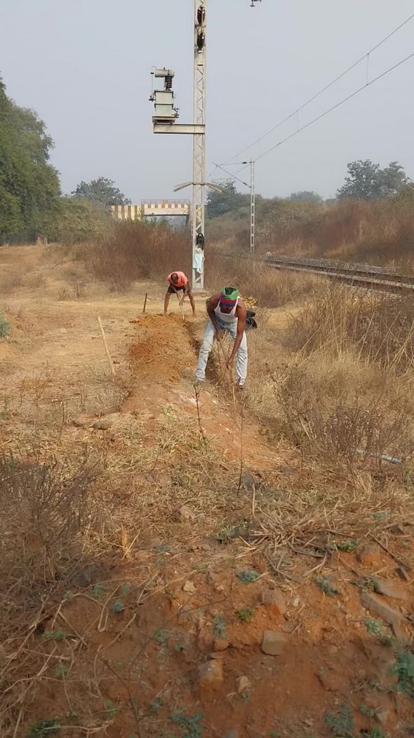⁣Real Struggle of Railway Life 🚂🇮🇳 #indianrailways
