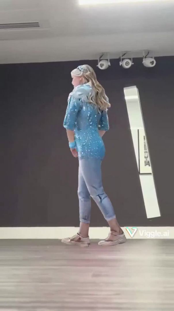 #aiart #aidance #digitalcreator #artificialintelligence #aigirl #dancevideo #techart #futureishere #hindiai #trendingreels