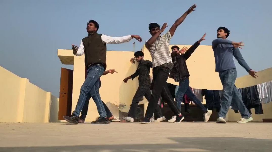 ⁣Viral Dance steps ❤💫