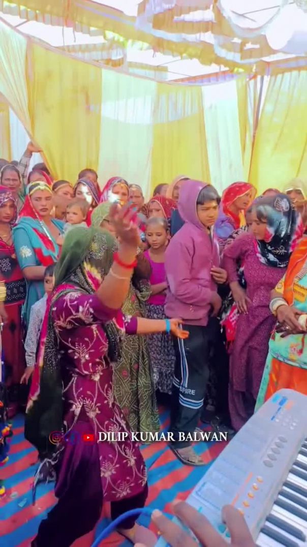 राजस्थानी ढोल केसिया बाजा बहुत ही जबरदस्त डांस किया है