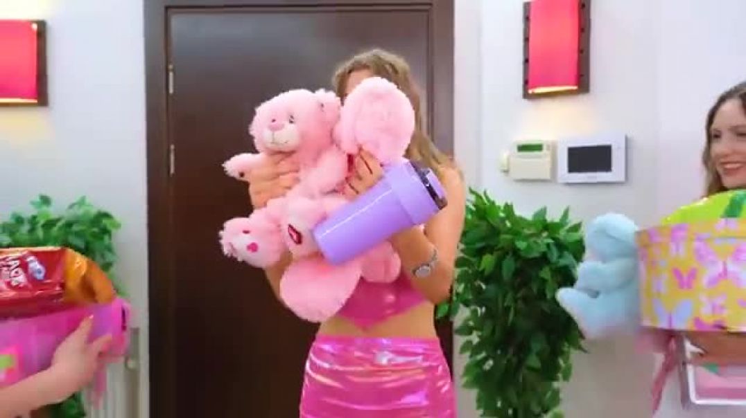 ⁣चार_बच्चे_लड़कियों_के_साथ_रात_बिताने_गए!_सबसे_हॉन्टेड_हवेली_में_रात_गुजारी!(360p)