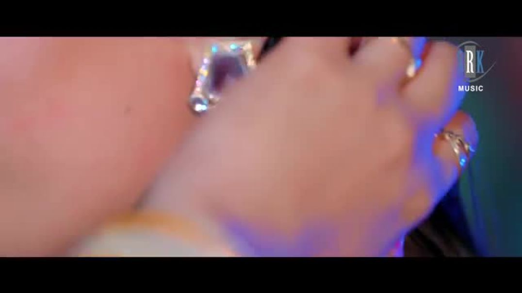 ⁣Bade Bade Bundwa _ Shilpi Raj _ बड़े बड़े बूंदवा _ Toshi Dwivedi _ New Bhojpuri Song _ SRK Music(360P)