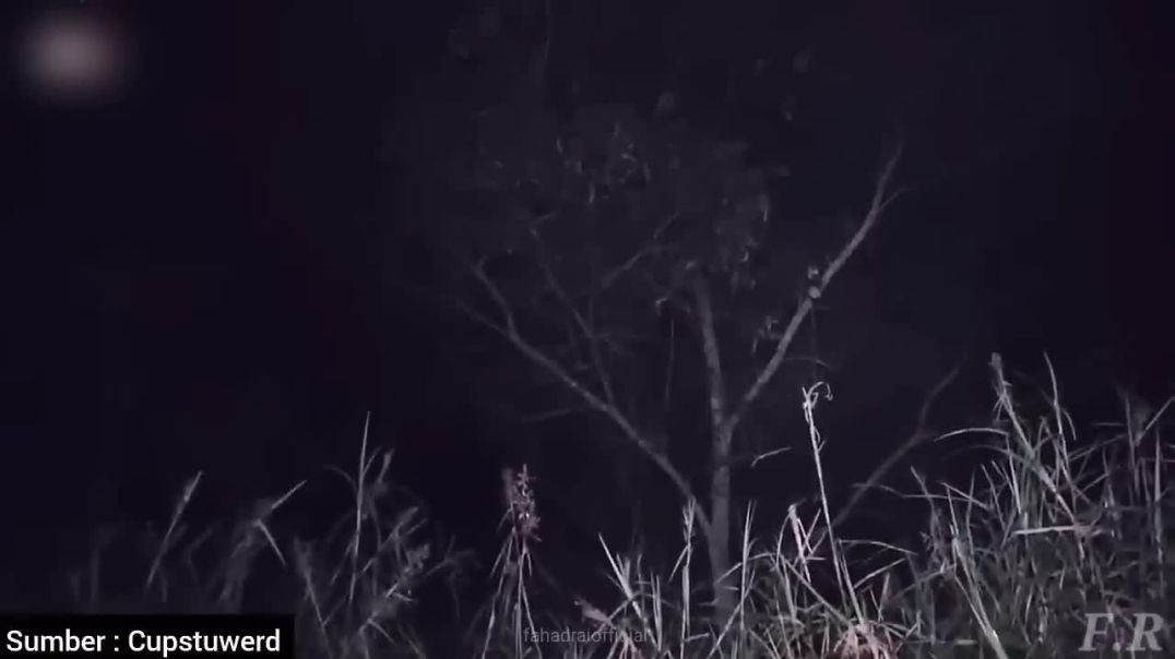 ⁣REAL DEVIL 😭_ SCARY Ghost Videos  _ arab ghosts _ Jinn bhoot _ Horror video _ BHoot video _ bhoot