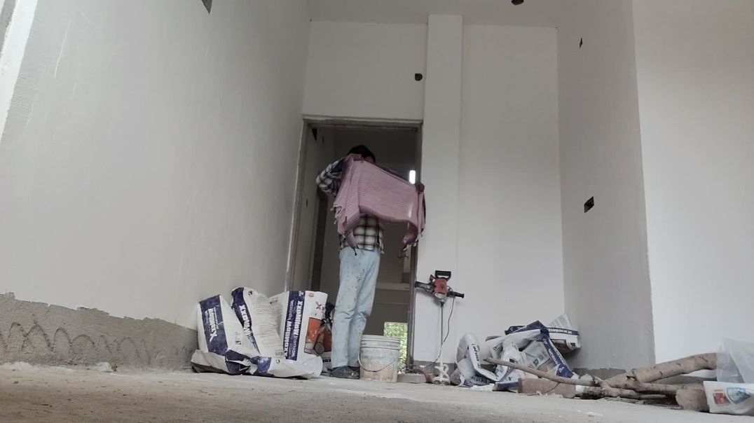 ⁣Wall putty keise hotha hai