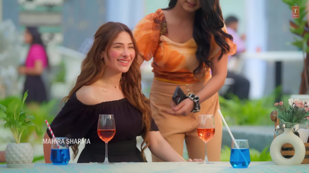 Khyaal_Tere__Video_Song___Rohanpreet_Singh,_Mahira_Sharma___New_Punjabi_Love_Song___Bhushan_Kumar(21