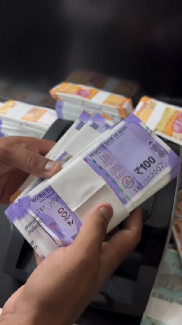 Jivan Me Kuchh Karna Hai To Ghar Ko Tyag Karna Padega