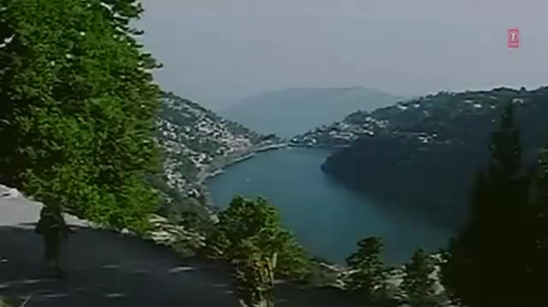 Pehli_Pehli_Baar_Mohabbat_Ki_Hai_Full_Video_Song___Sirf_Tum_Kumar_Sanu,Alka_Yagnik_Sanjay_K,_Priya_G