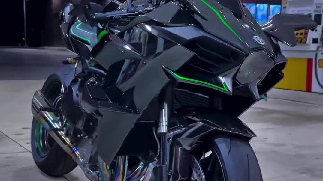 ⁣Kawasaki is king_ 😈💪🏼___Motorcycle _biker _BikeLife _superbike _sportbike _supersport _hypersport _K