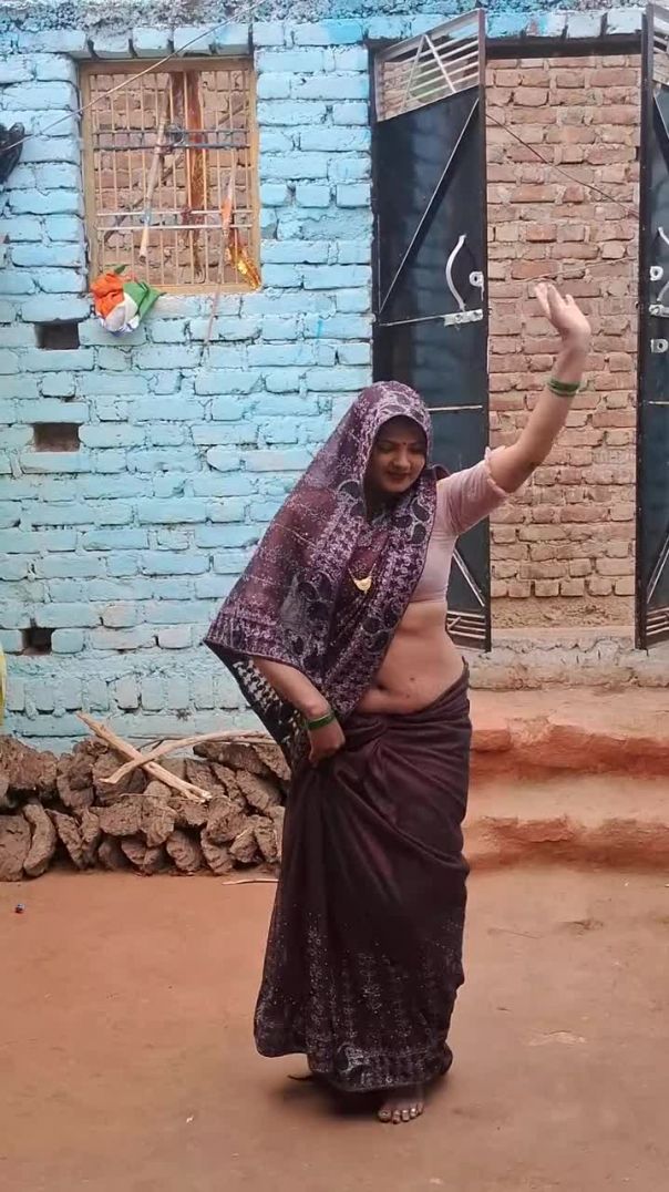 Bhabhi ka dance