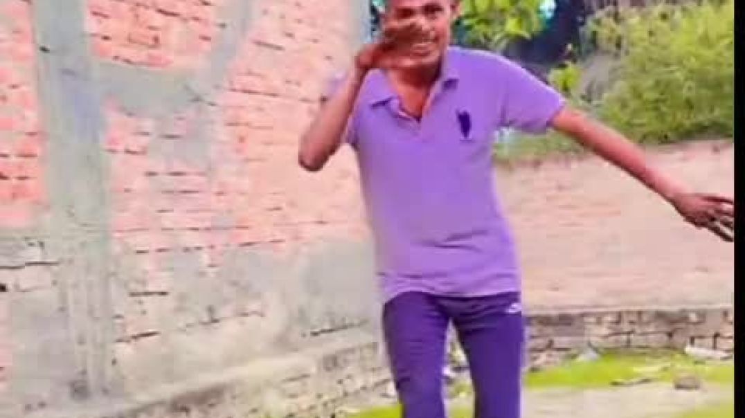 ⁣Holi me gal chhuke god lage devra