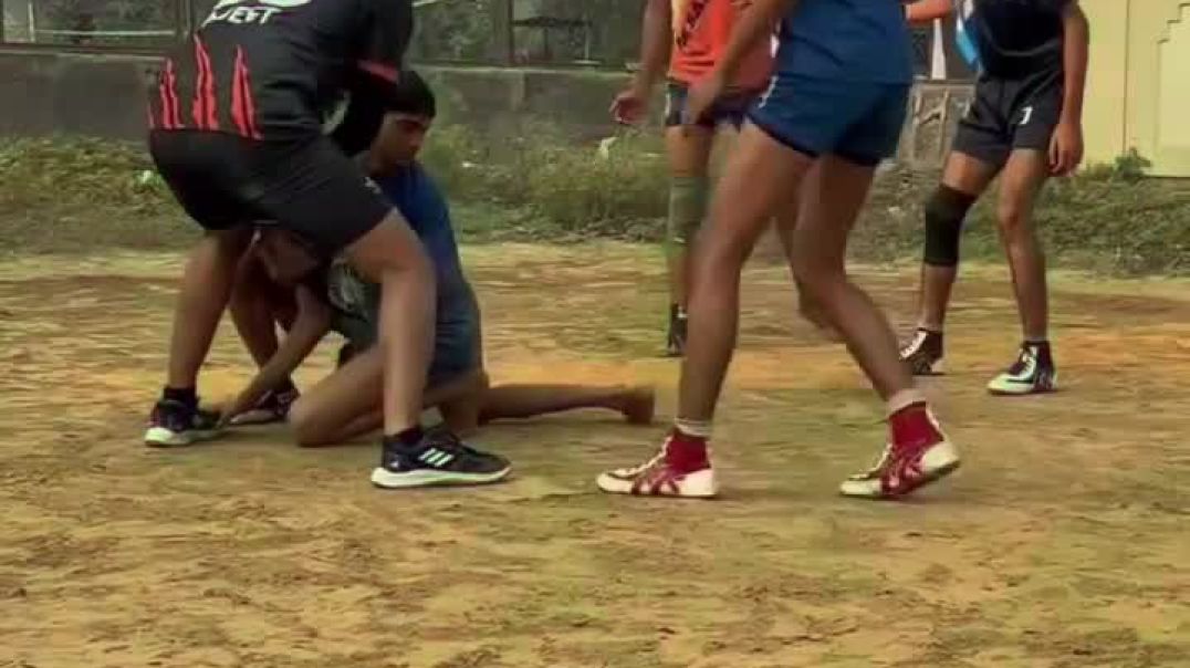 ⁣Defender chain skill practice Kabaddi