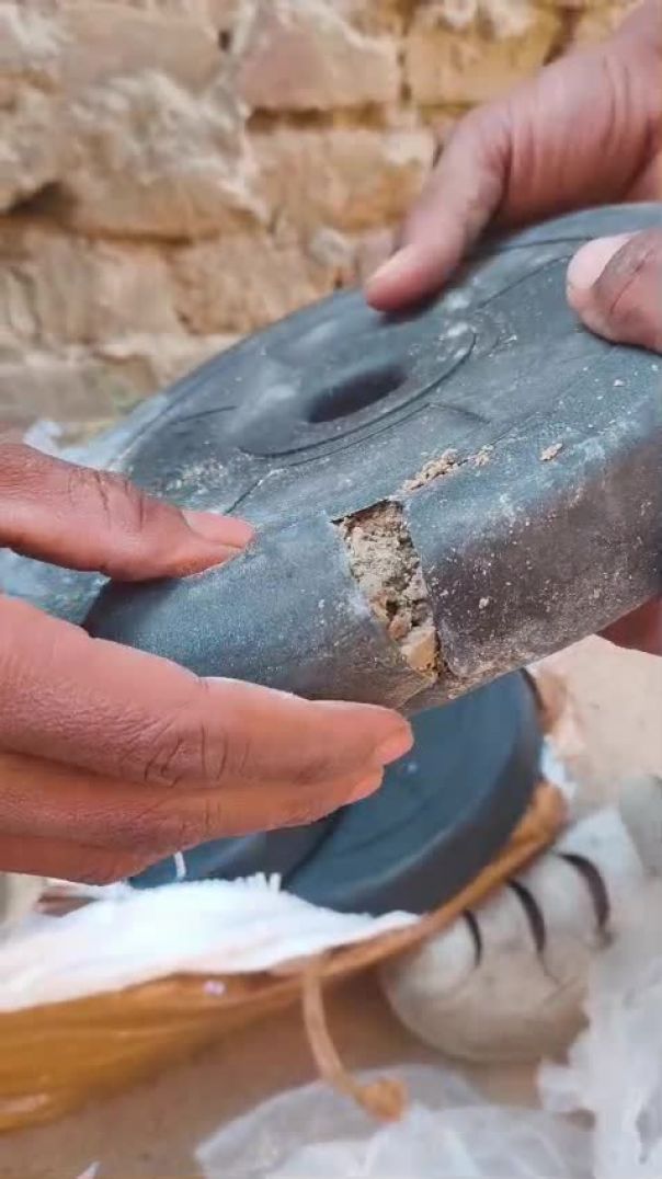 Gym dumbbell broking