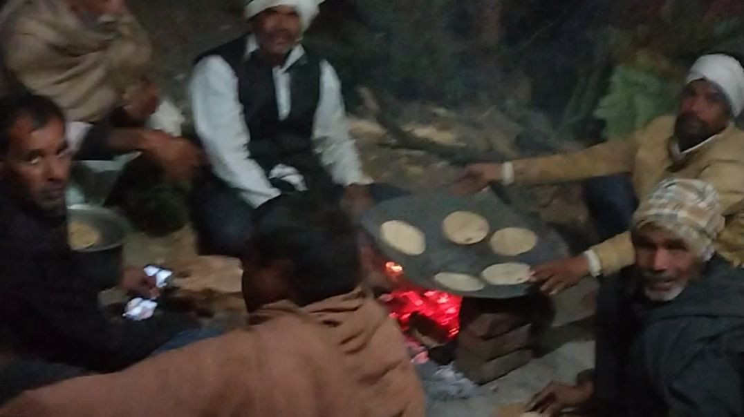 नए साल में पार्टी करते हुए || naw saal main parti karte hai