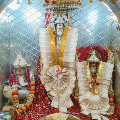 105924308879084168175 