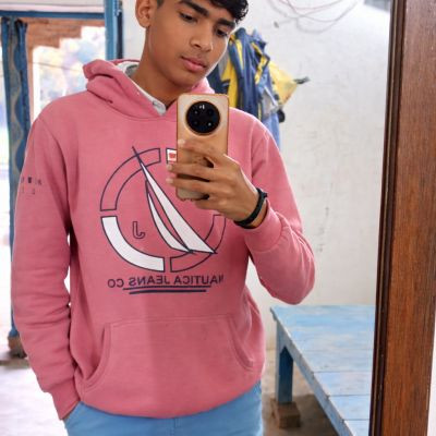 103873274638477642442 