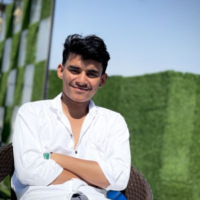 raviivlogss raviivlogss