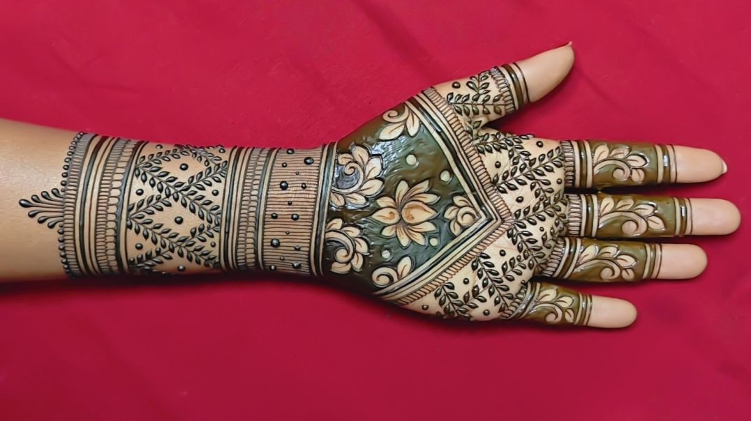 ⁣Most Stylish Back Hand Mehndi Design | New Arabic Mehandi Art for Beginners