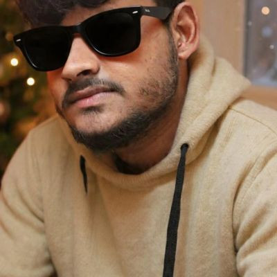 116947692886144873758 