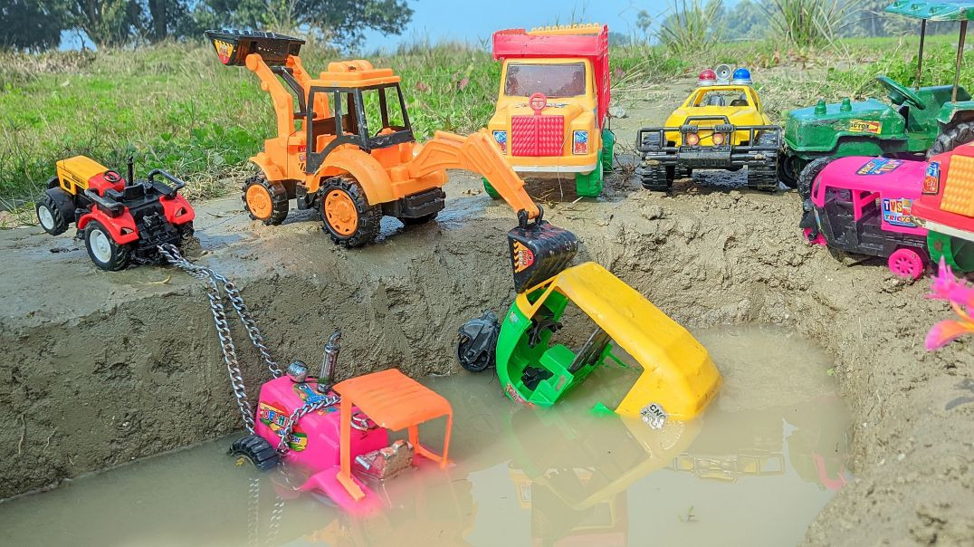 ⁣Toy Construction Rescue Mission 🚜🚧🚓