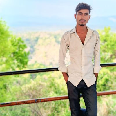 114840607775388463207