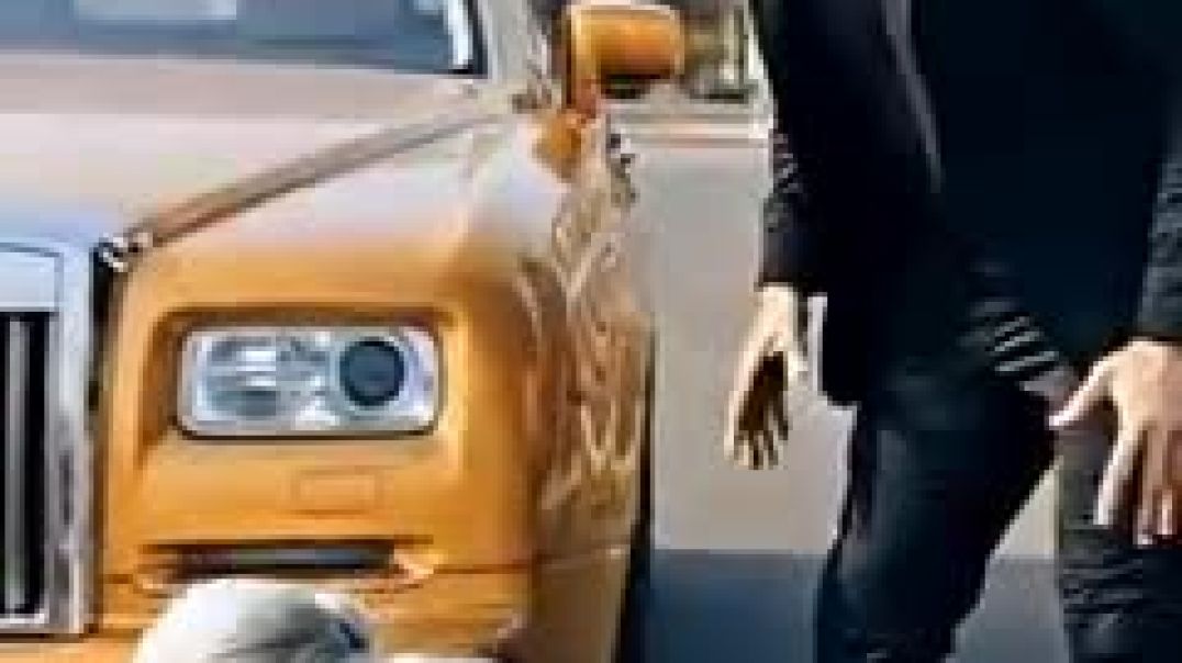 ⁣“माँ_की_चाहत_में_हुल्क_बन_गया_देशप्रेमी।Jai_Bharat_Mata_ki_Jai🇮🇳_#aihulk_#army_#indianarmy_#shorts(2