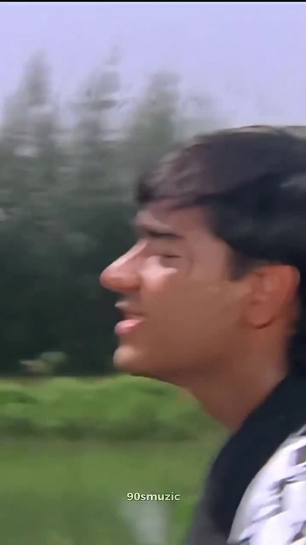 本利用压电瓷砖将脚步转化为电能_这些瓷砖捕捉来自你脚步的动能_当你行走时_你的重量和动作会对瓷砖产生_#listenit(720p)(3)