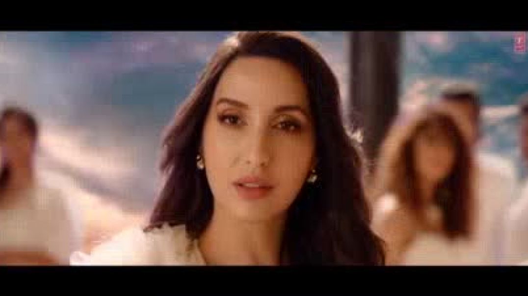 Nora_Fatehi_s_Manike_from_movie_Thank_God_-_2022_1_f_
