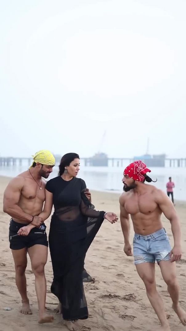 "Pyaar, ishq, mohabbat, jo chahe kar lo, aakhir dil toh tootna hi hai"