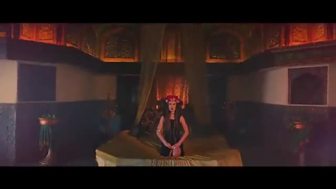 ⁣Major-Lazer-DJ-Snake-Lean-On-feat-MØ-Off_13