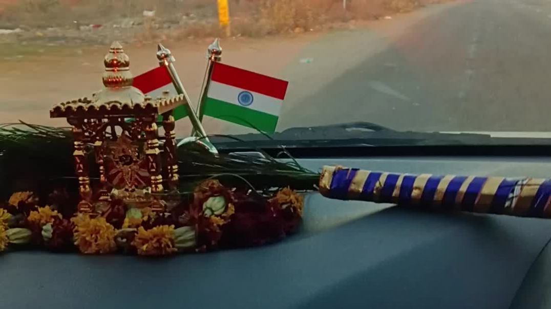 ⁣गाड़ी पर लिखवा लाई जय श्री श्याम जी