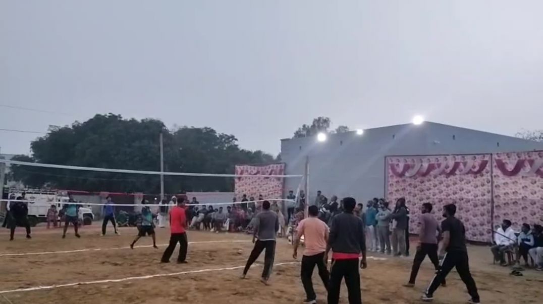 ⁣Aajkal volley ball shooting match rha bahut hi shandar 🤯| ye kya bol dia 🧐