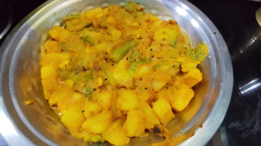 ⁣Lunch ready. দুপুরের খাবার তৈরি।