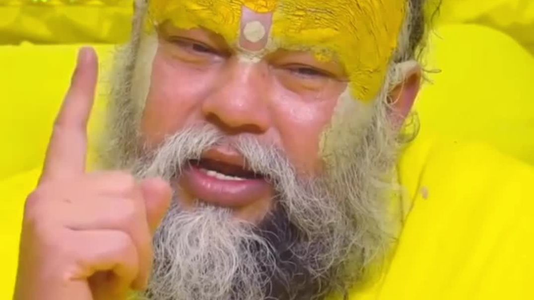 ⁣“जब एक पागल ने प्रेमानन्द महाराज जी को भगवान का संदेश दिया”