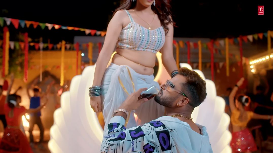 ⁣GAJAB DOLE गजब डोले  KHESARI LAL YADAV, PRIYANKA SINGH