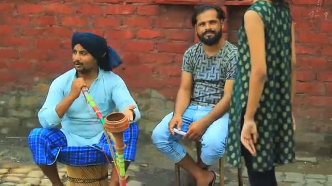 तीन_तोतली