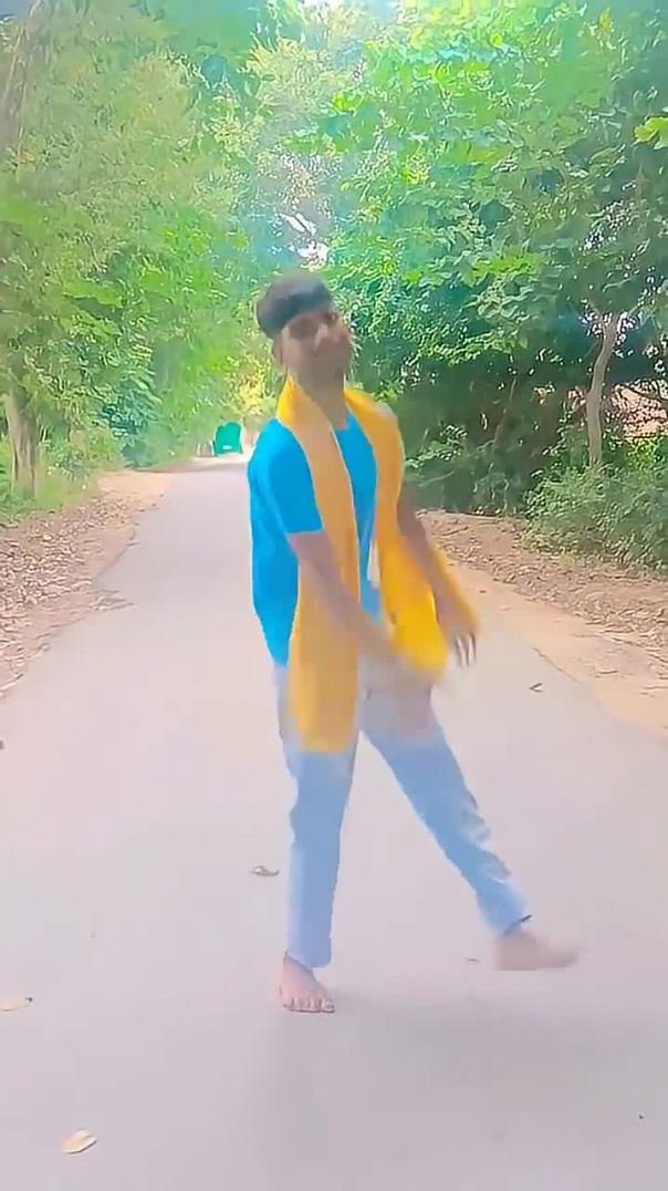 नयनतारा कजरारे दिलवा पर करे बमबारी लचकेला कमरिया