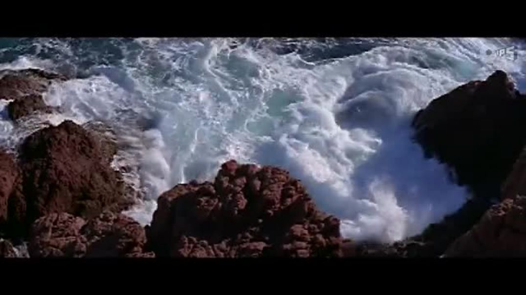 ⁣Aashiq Mujhe Aashiq - Video Song _ Aashiq _ Bobby Deol _ Karisma Kapoor _ Alka Yagnik _ Roop Kumar(3