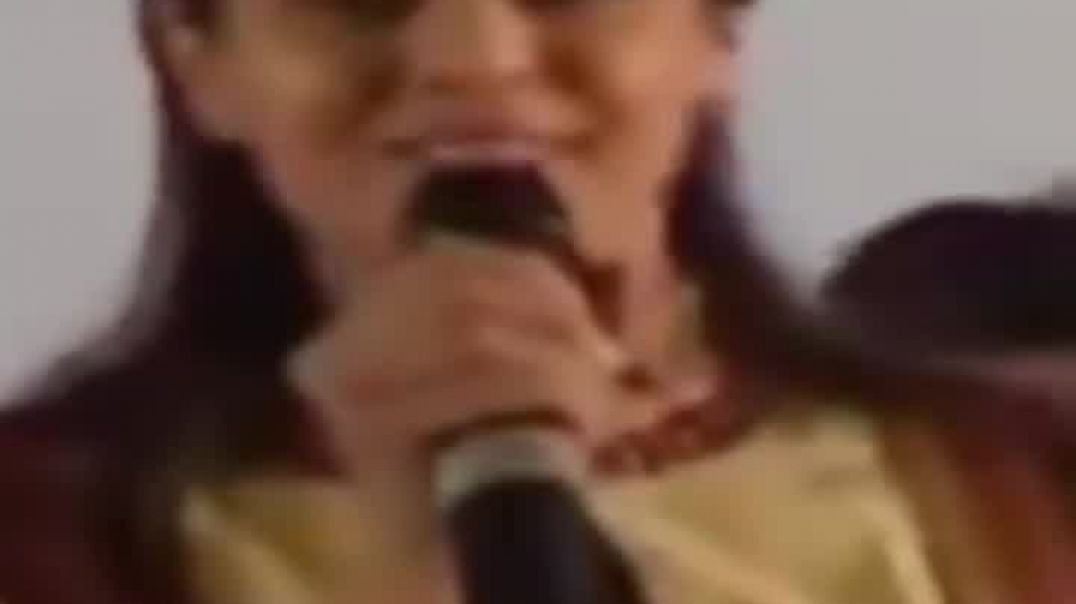 परन्तु परमेश्वर का धन्यवाद हो, जो हमारे प्रभु यीशु मसीह के द्वारा हमें जयवन्त करता है।