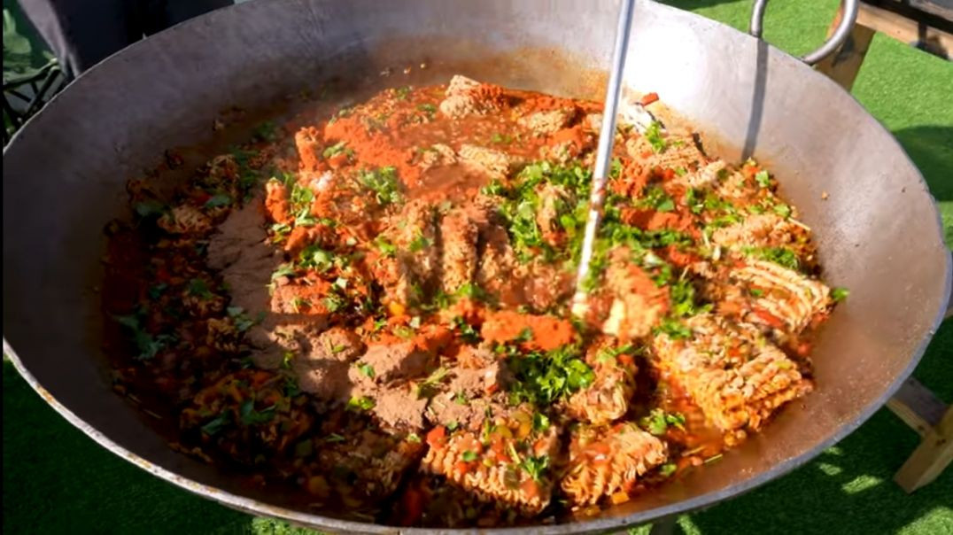 ⁣Cooking_100_Packet_Korean_Noodles_-मसालेदार_देसी_कोरियन_नूडल्स_😋___7_Days_Cooking_Challenge___(480p)