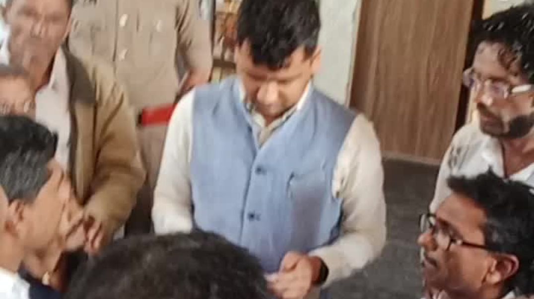 દિવ્યાંગો ના પ્રશ્ન બાબતે અમરેલી જિલ્લા કલેકટર ને આવેદનપત્ર