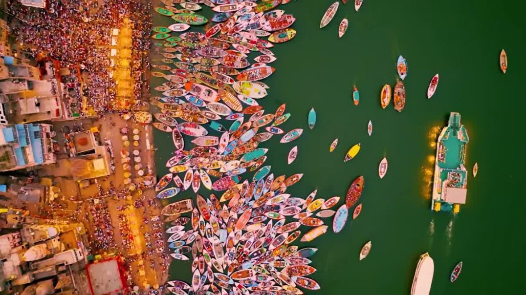 ⁣Ganga Aarti Varanasi Full Video _ Dashashwamedh Ghat Evening Aarti _ Spiritual India🌏🌺