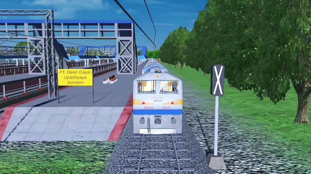 ⁣“Speeding Through India! 🚆 Driving 15483 Sikkim Mahananda Express | Train Sim India”#gamingshorts