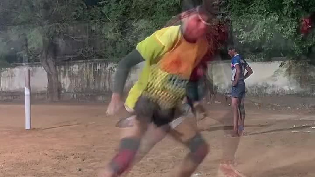 ⁣Raider in out steping