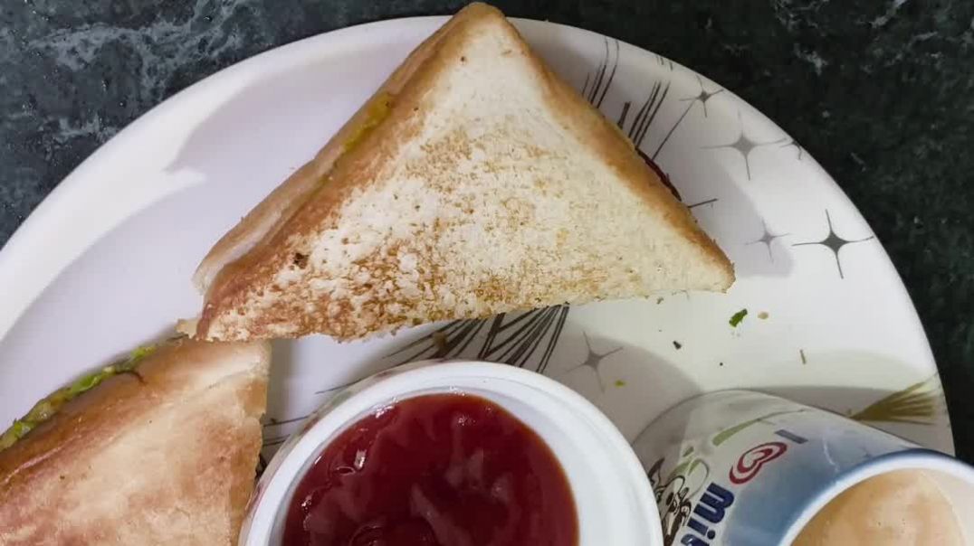 #aalu matar sandwich#