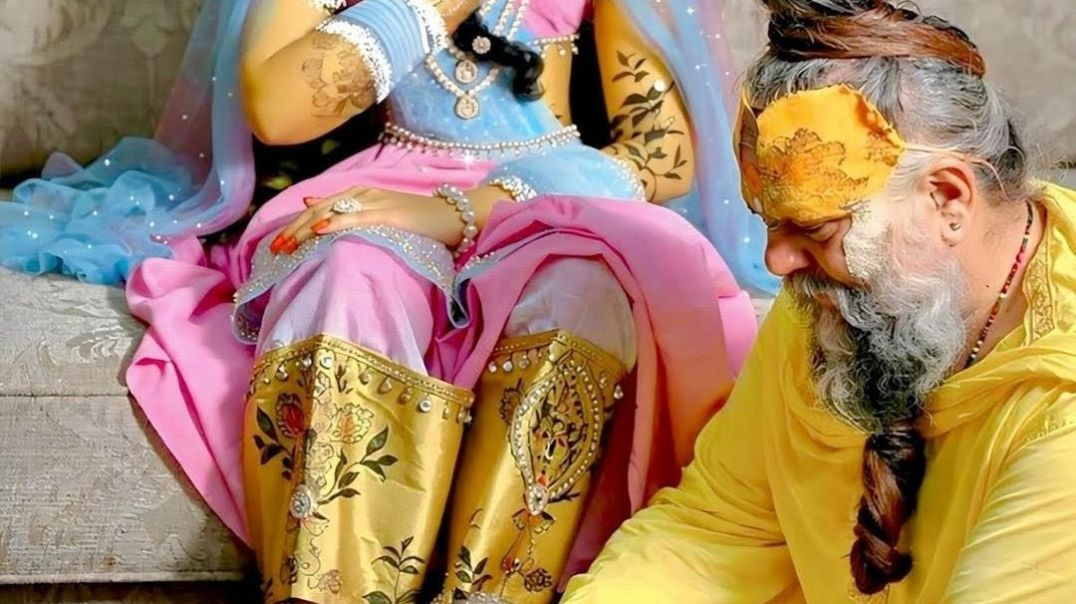 ⁣Guruji Ki Photo Mobile 📱 me laga sakte hai 💕💖