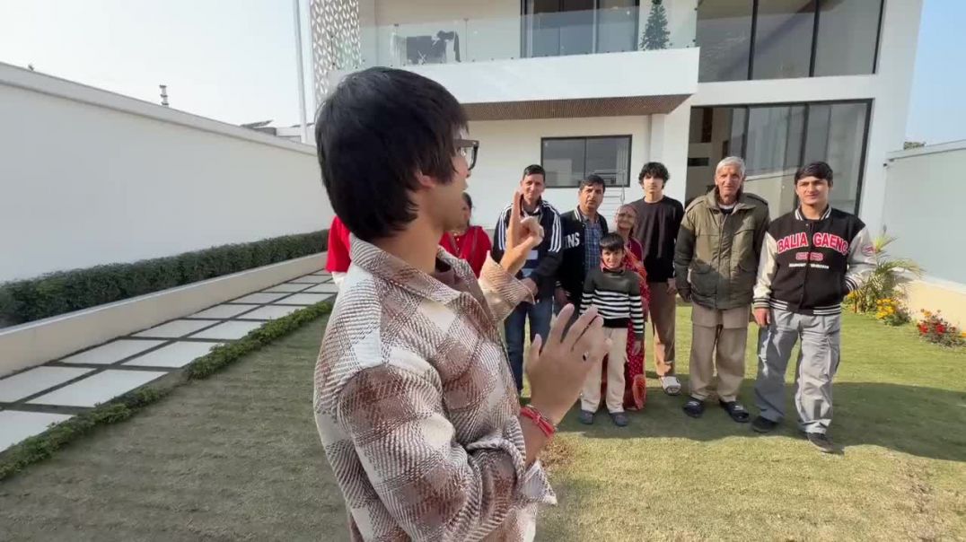 ⁣New Gharpe 1 Lakh Rupees  Chupa Diye 😍 Jisko Mile Uske(720P_HD)