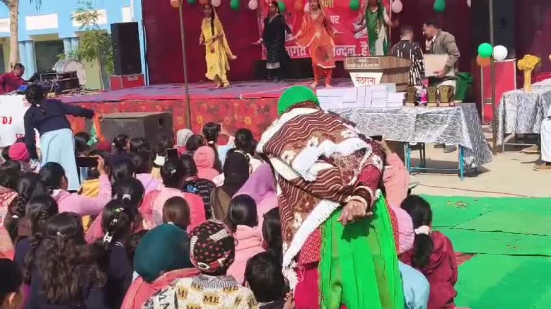⁣Punjabi gida .S.sec.school.nethrana.bhadra.hanu.raj dance videos 📸 school program republic day viral