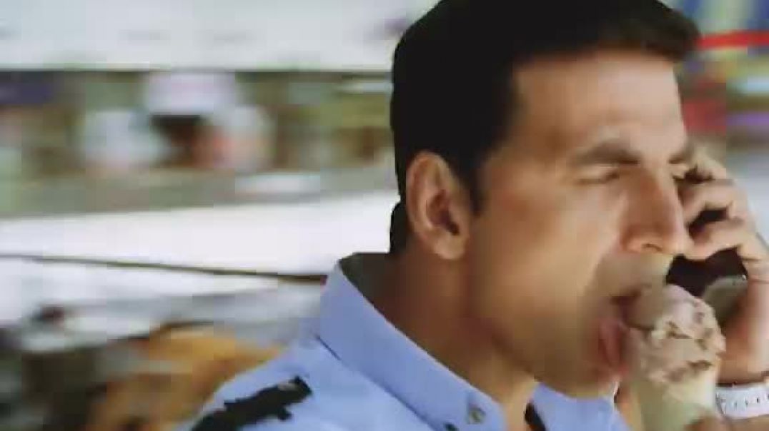 ⁣अक्षय कुमार को बेवकूफ बनाकर भाग रहा था चोर फिर देखिये अक्षय ने क्या किया