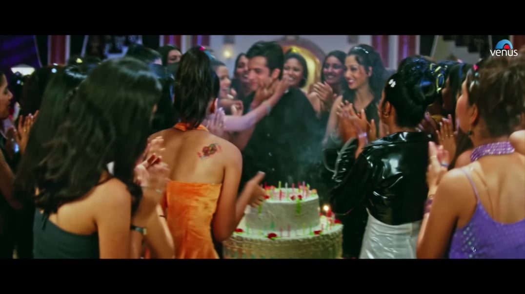 ⁣Ishq Hai Kya - 4K Video Song _ Hum Ho Gaye Aapke _ Fardeen Khan _ Sonu Nigam _ Best Hindi Party Song
